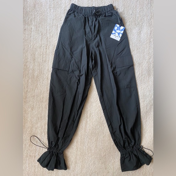 Utility Cargo Pants in black. Diane Von Fusrtenberg x Target - Picture 2 of 5